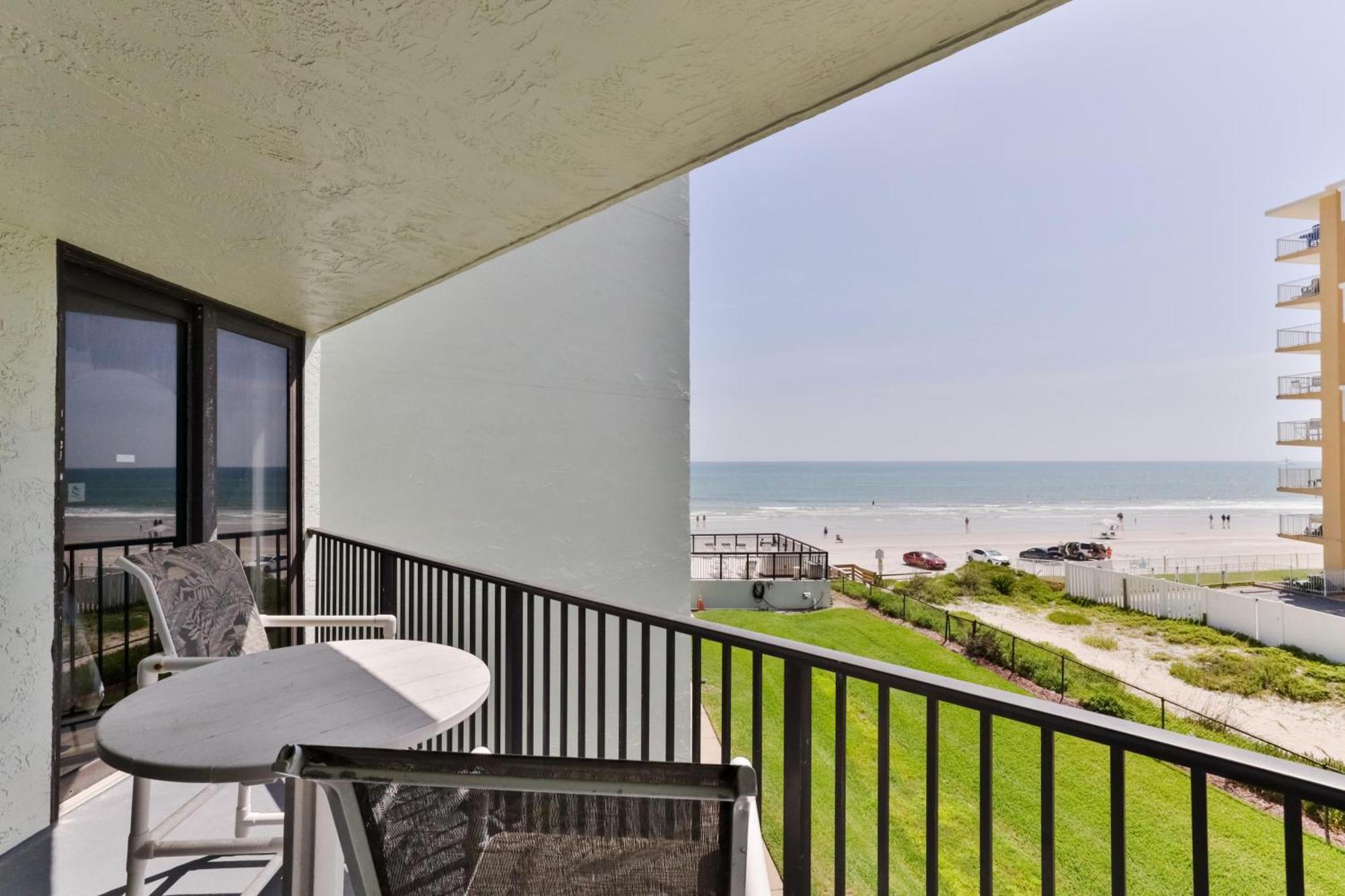 1 Bedroom -1 Bath With Ocean Views At Ocean Trillium 302 New Smyrna Beach Bagian luar foto